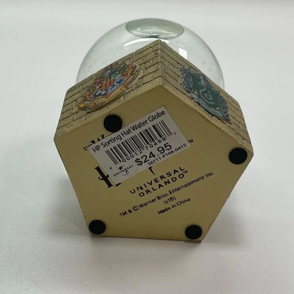 Harry Potter Snow‎ Globe HOGWARTS Sorting Hat